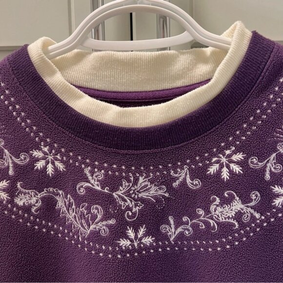 Vintage TRADITION Purple Embroidered Neckline Fleece Sweatshirt Size S (6-8) - Picture 3 of 5
